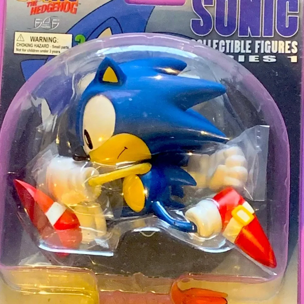First4Figures Classic Sonic the Hedgehog Figure - Picture 1 of 2